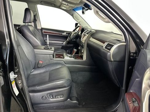 Used 2017 Lexus GX 460 Premium image 27