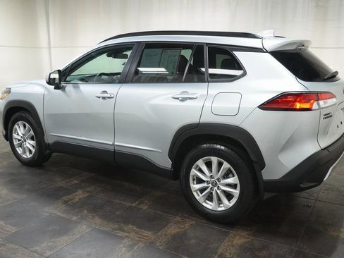 Certified 2023 Toyota Corolla Cross LE image 8