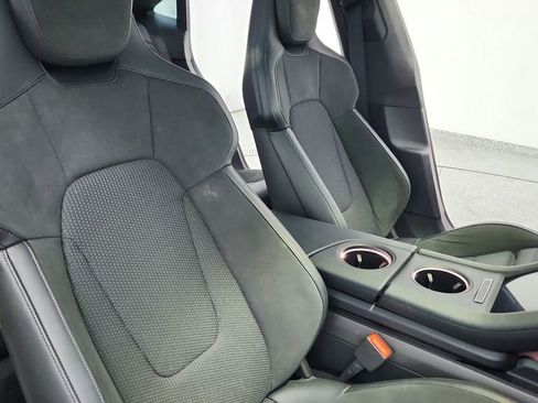 Used 2024 Porsche Taycan GTS image 25