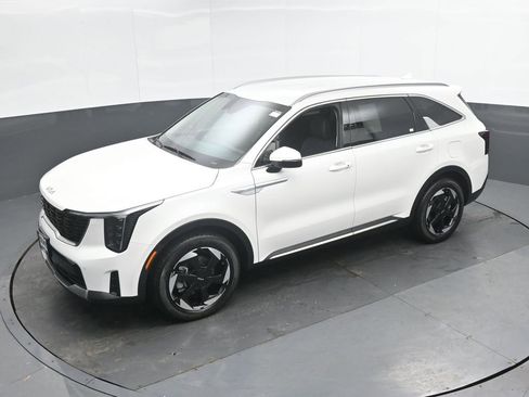 Used 2025 Kia Sorento EX AWD/4WD image 36