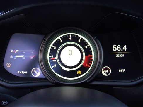 Used 2018 Aston Martin DB11 Coupe image 10