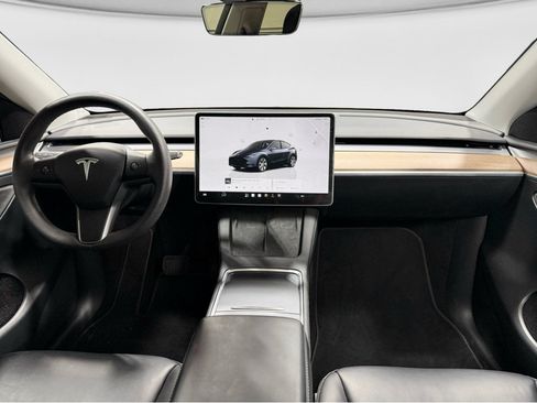 Used 2024 Tesla Model Y Long Range RWD image 14