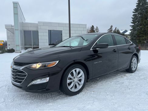 Used 2023 Chevrolet Malibu LT image 3