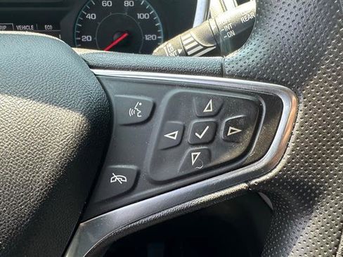 Used 2019 Chevrolet Equinox LS image 25