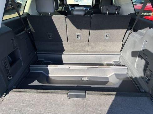 New 2026 Ford Expedition Max Platinum image 16