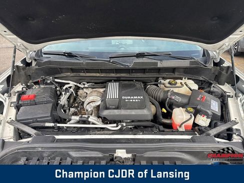 Used 2021 Chevrolet Silverado 1500 LT AWD/4WD image 41