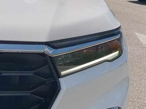 New 2025 Honda Pilot Touring image 9