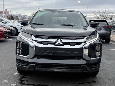 Used 2024 Mitsubishi Outlander Sport SE image 2