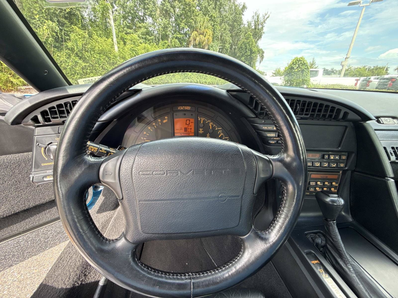 Used 1993 Chevrolet Corvette Coupe RWD image 22