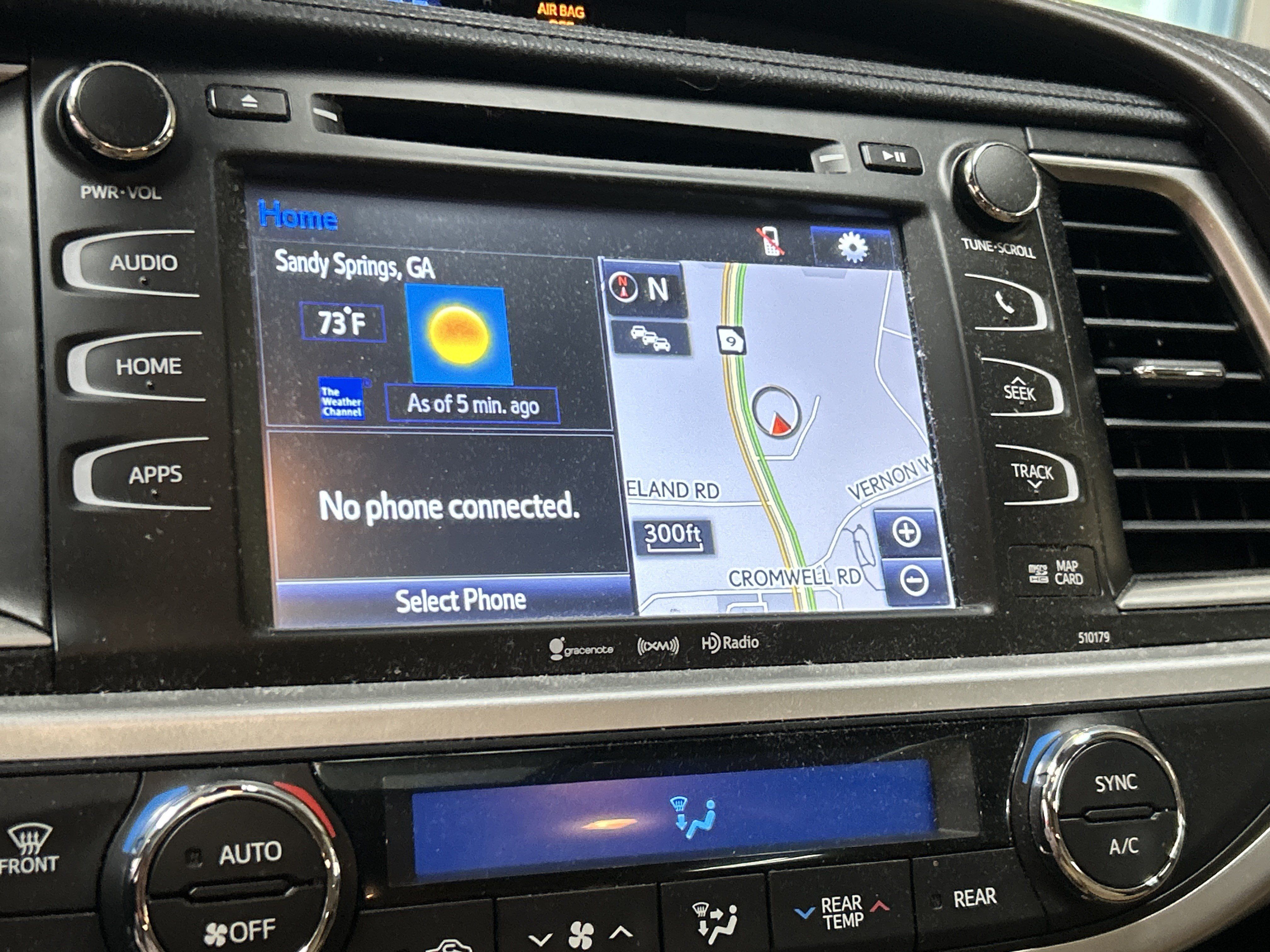 Used 2017 Toyota Highlander XLE FWD image 10