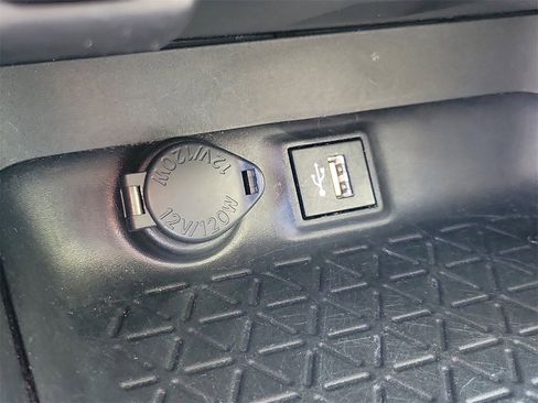 Used 2024 Toyota RAV4 XLE image 28