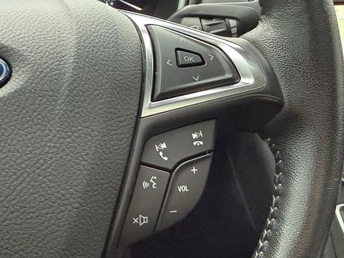 Used 2020 Ford Fusion SE w/ Equipment Group 151A image 15