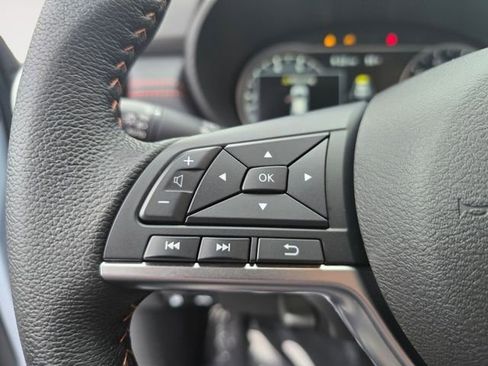 Used 2025 Nissan Versa SR w/ Trunk Package FWD image 22