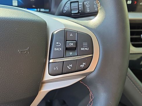 Used 2026 Ford Explorer Active AWD/4WD image 22