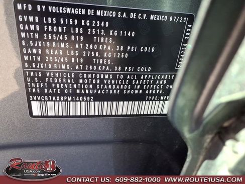 Used 2023 Volkswagen Tiguan SE R-Line FWD image 38
