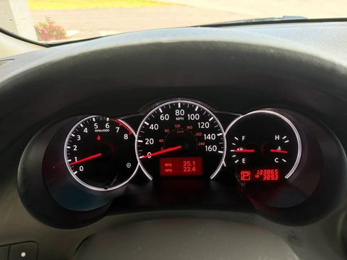 Used 2010 Nissan Altima 2.5 S FWD image 11