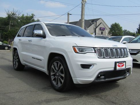 Used 2018 Jeep Grand Cherokee Overland AWD/4WD image 1