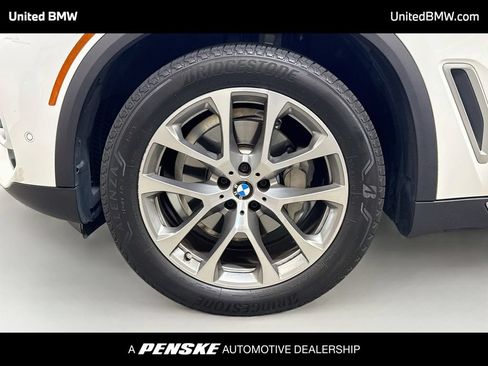 Used 2021 BMW X5 sDrive40i w/ Premium Package RWD image 9