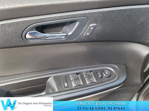 Used 2011 GMC Acadia SLT image 14