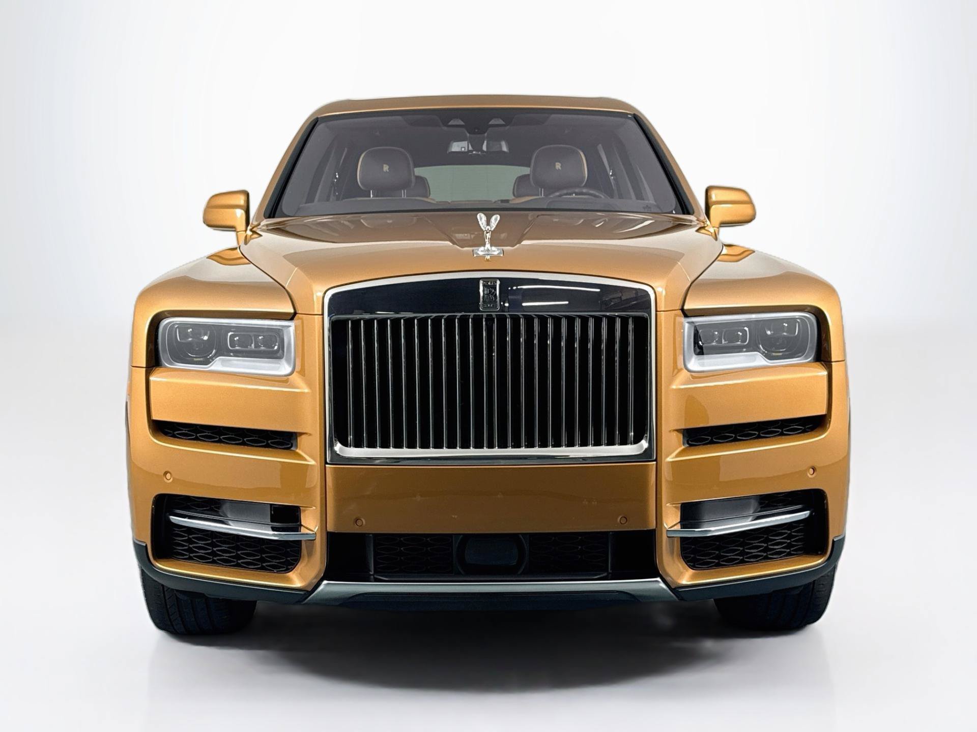Used 2023 Rolls-Royce Cullinan w/ Cullinan Package AWD/4WD image 2