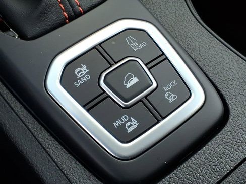 Certified 2026 Nissan Frontier PRO-4X w/ Pro-4x Convenience Package AWD/4WD image 23