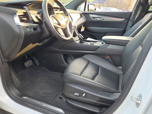 New 2025 Cadillac XT5 Luxury image 25