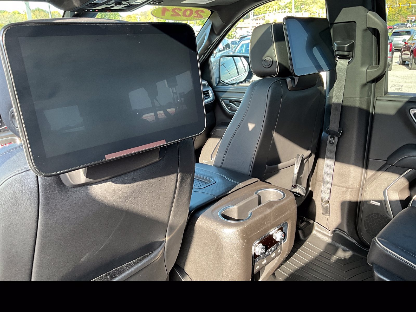 Used 2021 GMC Yukon XL SLT w/ SLT Premium Package AWD/4WD image 23