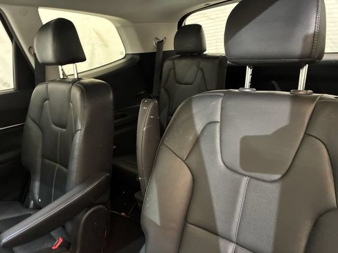 Used 2021 Kia Telluride EX w/ EX Premium Package AWD/4WD image 11