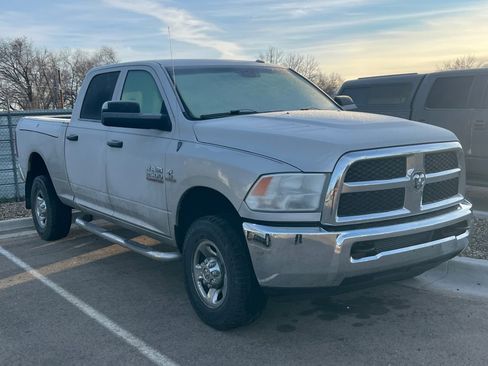 Used 2013 RAM 2500 Tradesman w/ Chrome Appearance Group image 2