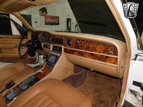 Used 1986 Rolls-Royce Silver Spur image 24