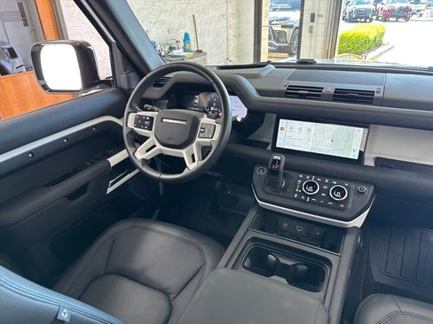 Used 2024 Land Rover Defender 110 SE AWD/4WD image 49