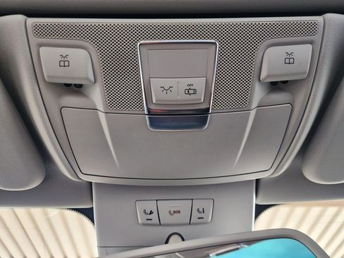 Used 2014 Mercedes-Benz SL 550 w/ Sport Wheel Package image 81