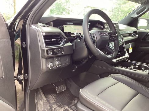 New 2026 GMC Yukon Elevation w/ LPO, Elevation Black Package RWD image 12
