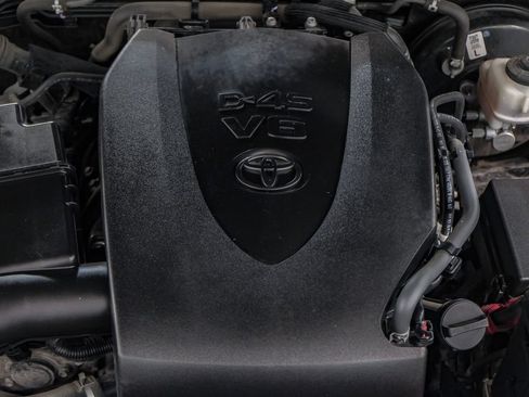 Used 2018 Toyota Tacoma SR w/ SR Convenience Package AWD/4WD image 53