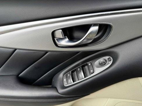 Used 2020 INFINITI Q50 Luxe w/ Essential Package (3.0T Luxe) RWD image 15
