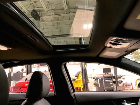 Used 2024 Kia Forte GT-Line w/ GT-Line Premium Package image 14