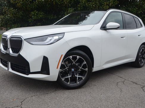 Used 2025 BMW X3 xDrive30i w/ Premium Package image 7