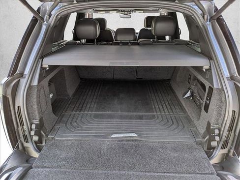 Used 2023 Land Rover Range Rover SE image 6