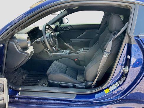 Used 2025 Toyota GR86 w/ ALL Weather Mat Package (TMS) RWD image 19