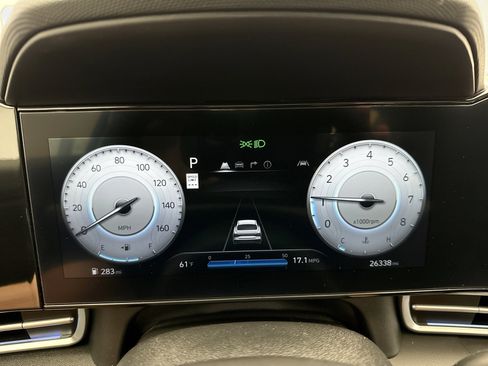 Used 2025 Hyundai Elantra SEL FWD image 13