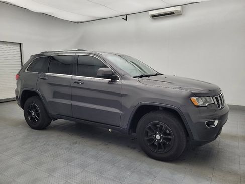 Used 2019 Jeep Grand Cherokee Laredo AWD/4WD image 11