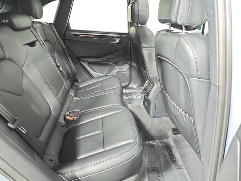 Certified 2026 Porsche Macan AWD/4WD image 26