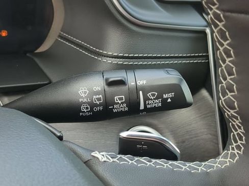 Used 2025 Jeep Grand Cherokee L Limited AWD/4WD image 24