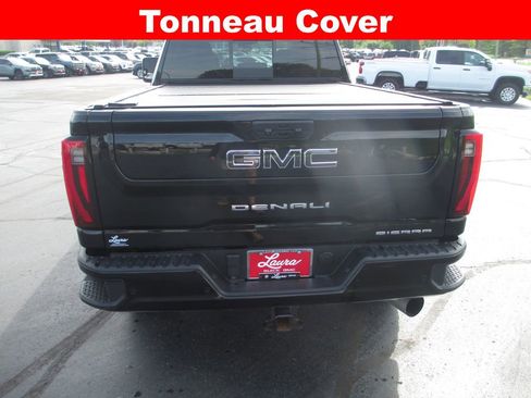 Used 2024 GMC Sierra 2500 Denali Ultimate AWD/4WD image 8