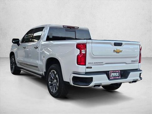 Used 2023 Chevrolet Silverado 1500 High Country w/ Z71 Off-Road Package AWD/4WD image 7