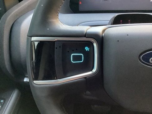 New 2025 Ford Expedition Active image 60