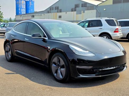 Used 2019 Tesla Model 3 RWD image 1