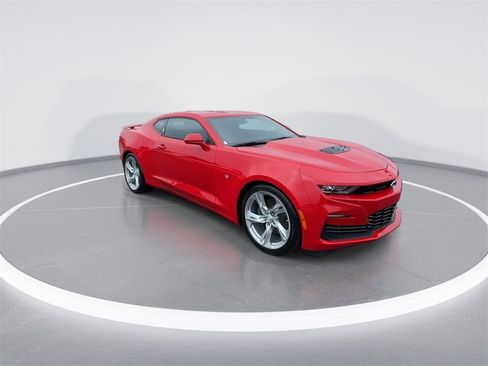 Used 2021 Chevrolet Camaro SS image 2