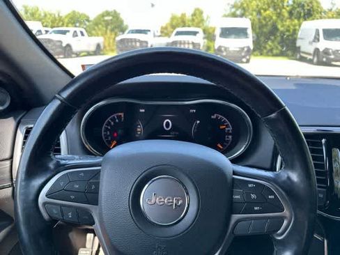 Certified 2020 Jeep Grand Cherokee Limited AWD/4WD image 12