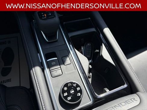 New 2026 Nissan Pathfinder SL AWD/4WD image 18